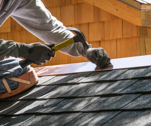 Best Roof Leak Repair  in Neenah, WI